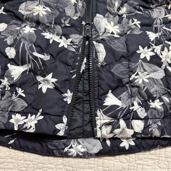 The North Face ThermoBall Parka II Black Floral Women’s Size XS - Picture 6 of 13